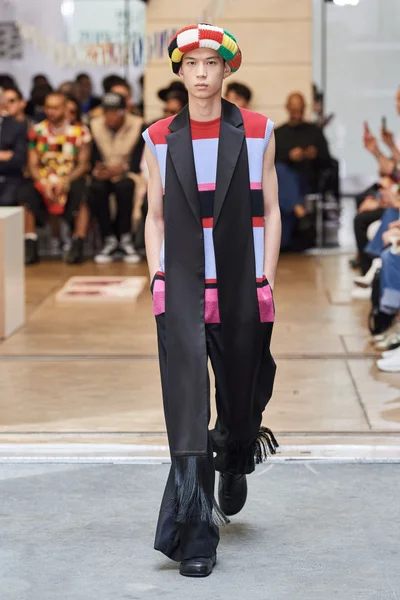 Look 8